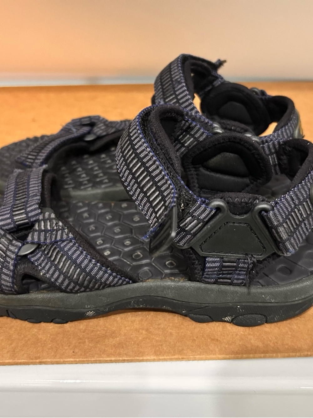 Cabelas Men’s Size 7 Hiking Fishermen Outdoor Sandals